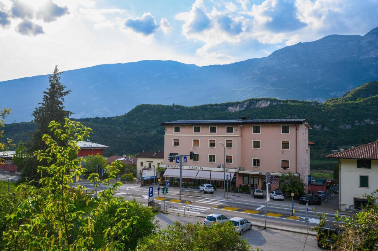 Almamed Hotel San Leonardo Vigolo Baselga Bagian luar foto